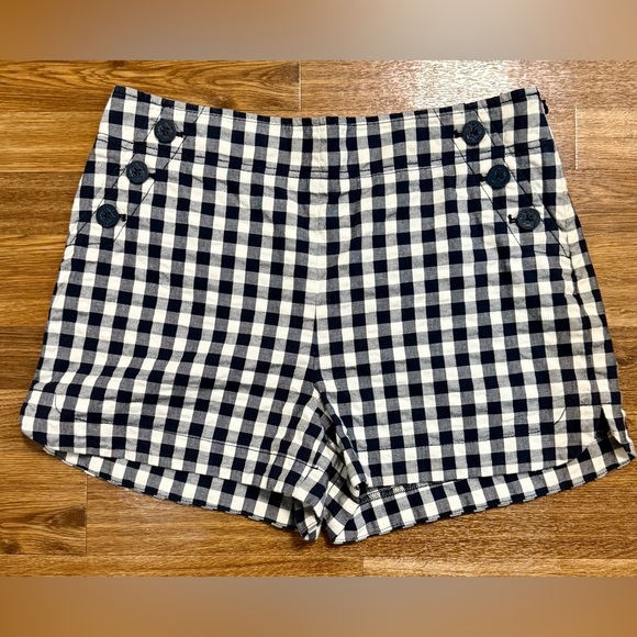 Loft Navy and White checkered preppy nautical shorts side zipper  size 8 EUC - Picture 2 of 9